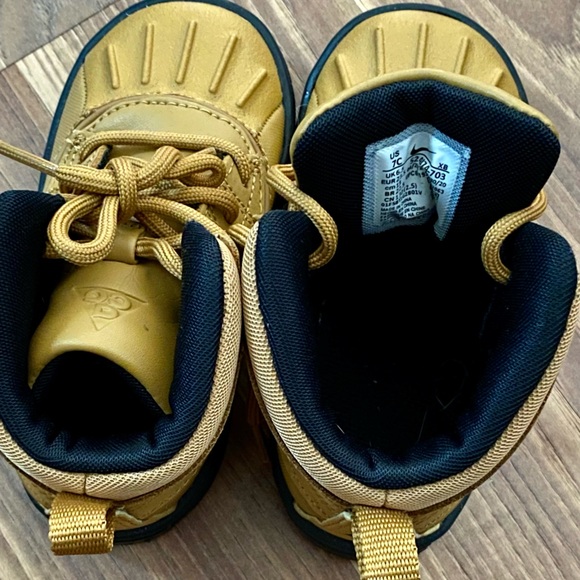 Nike Woodside 2 High Boots - Picture 4 of 5